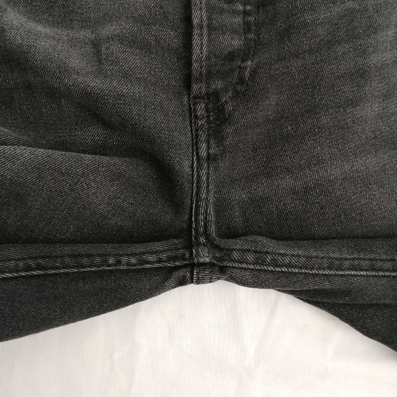 Re/Done Originals 80s Slim Straight Jeans in Black 26 (2) - Picture 7 of 16